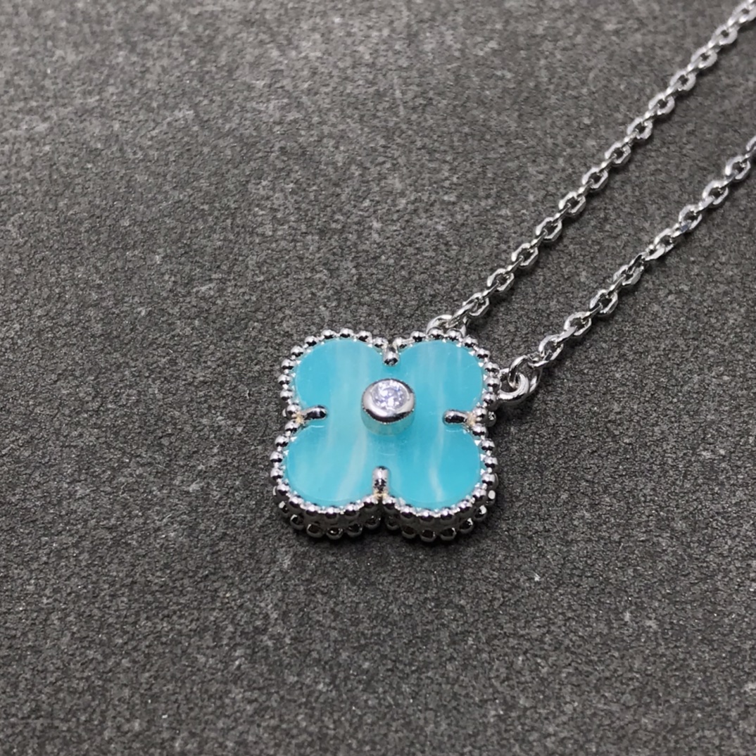 Alhambra Turquoise Pendant Necklace with Diamond