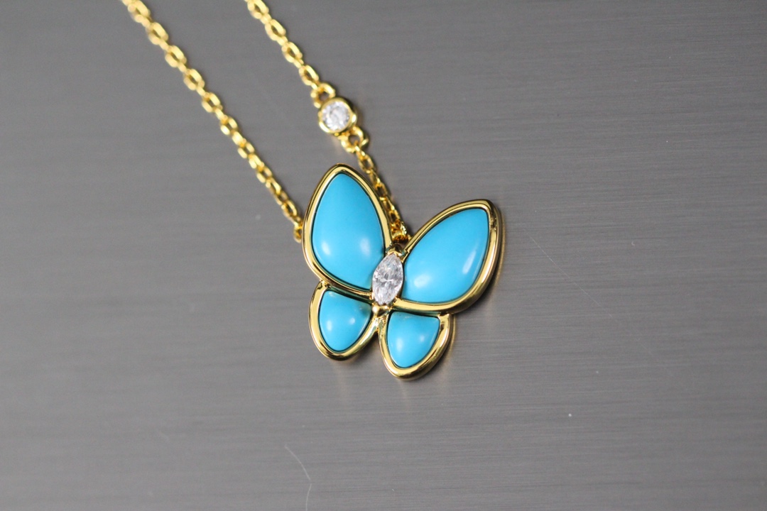 Sweet Butterflies Turquoise Pendant Necklace
