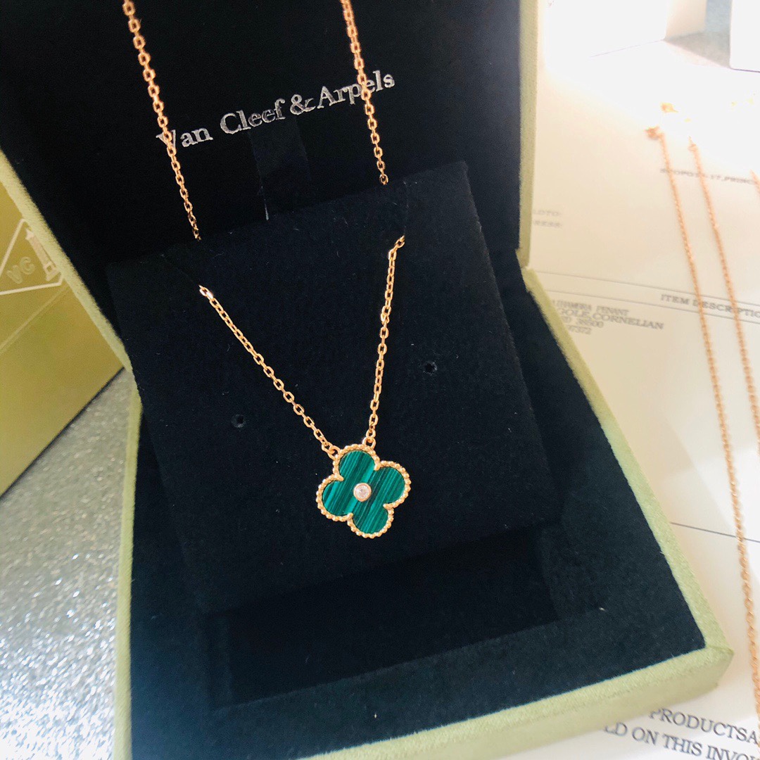 Alhambra Malachite 1 motif Necklace with Diamond