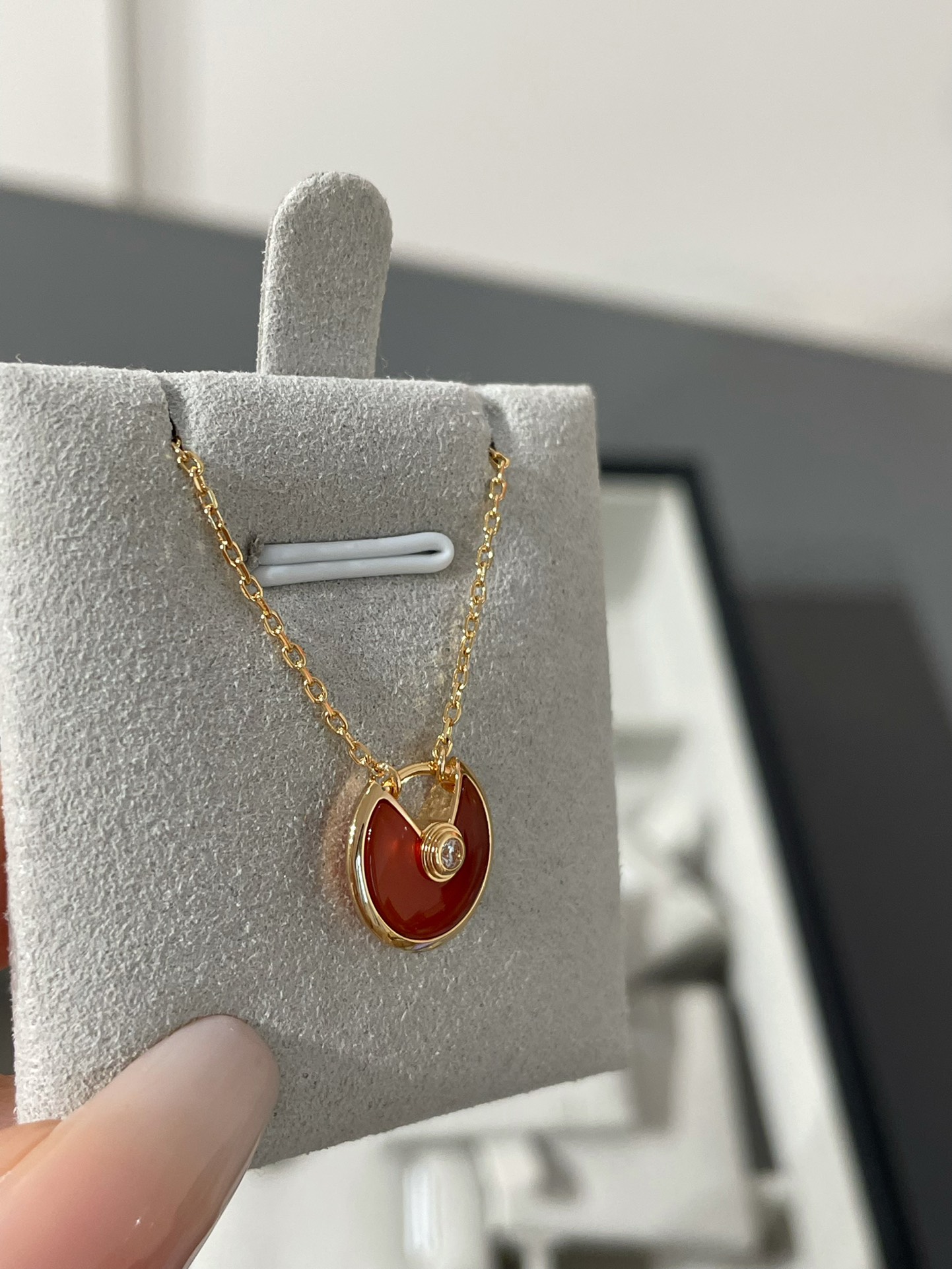 amulette de Ca*t*er necklaces