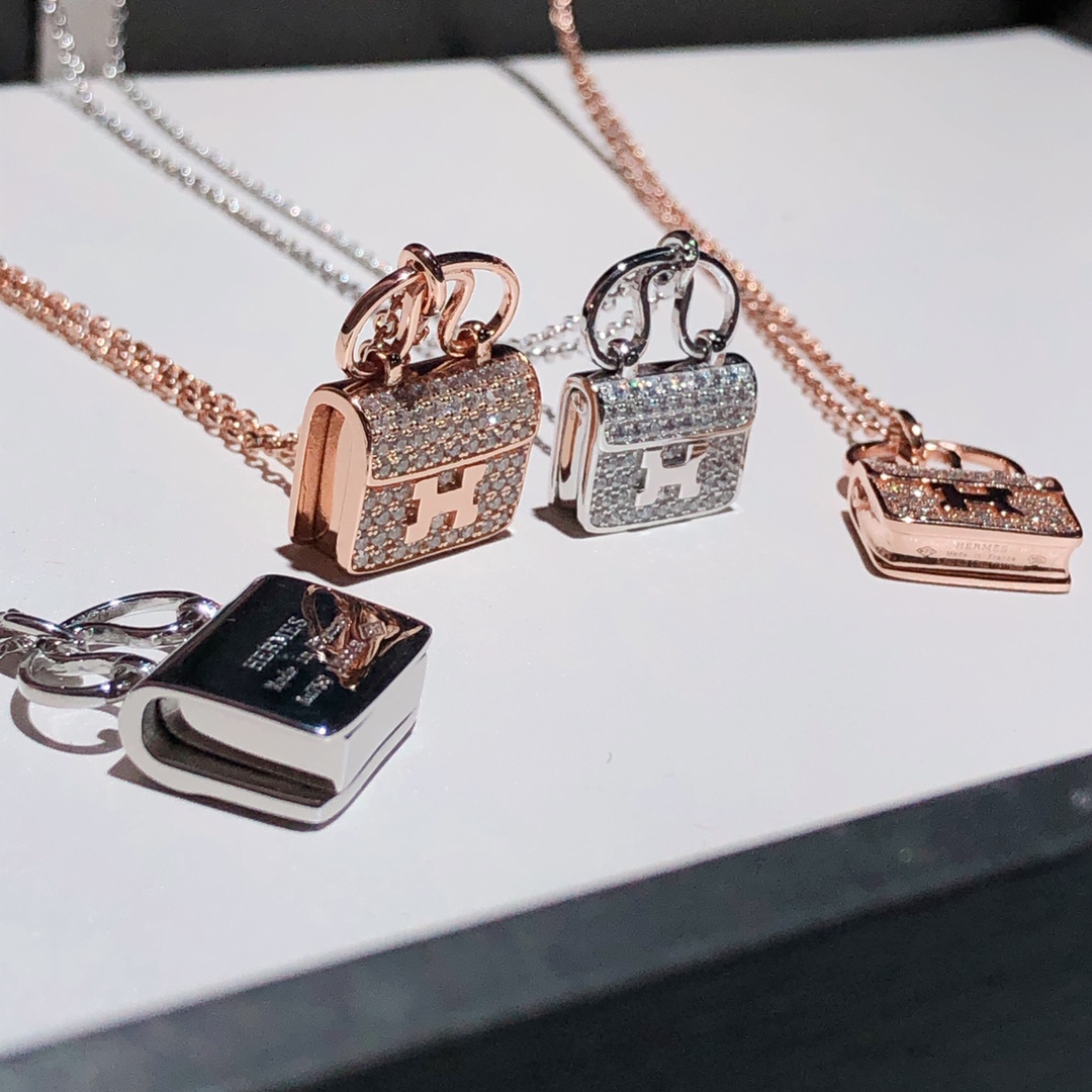 Bag Pendant Necklace