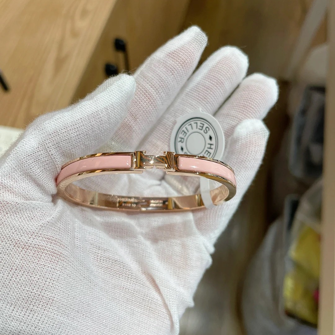 Clic HH Thin Bracelet Collection