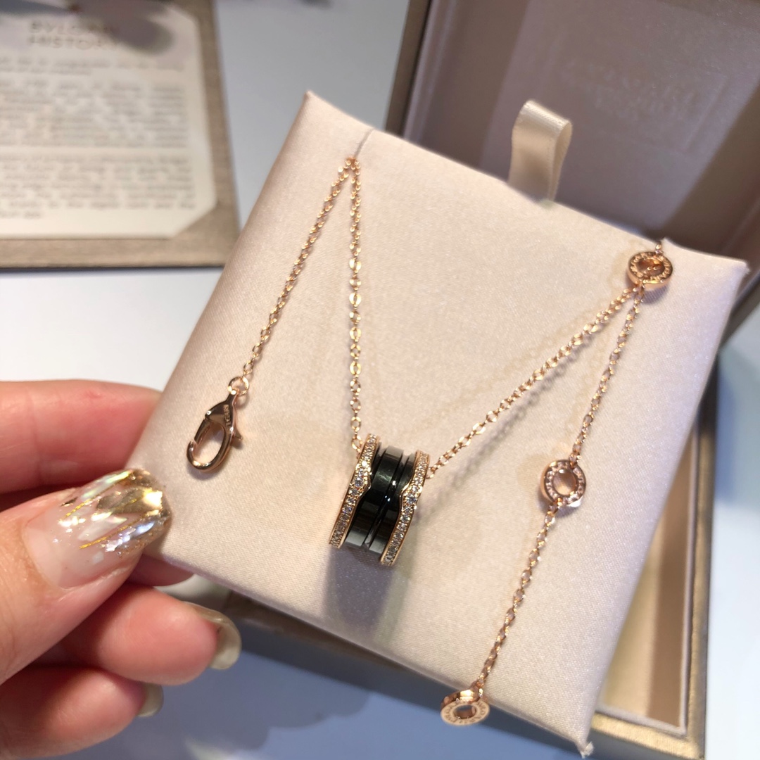 B.zero Ceramic Necklace with Diamonds