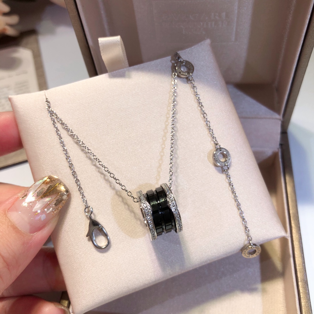 B.zero Ceramic Necklace with Diamonds