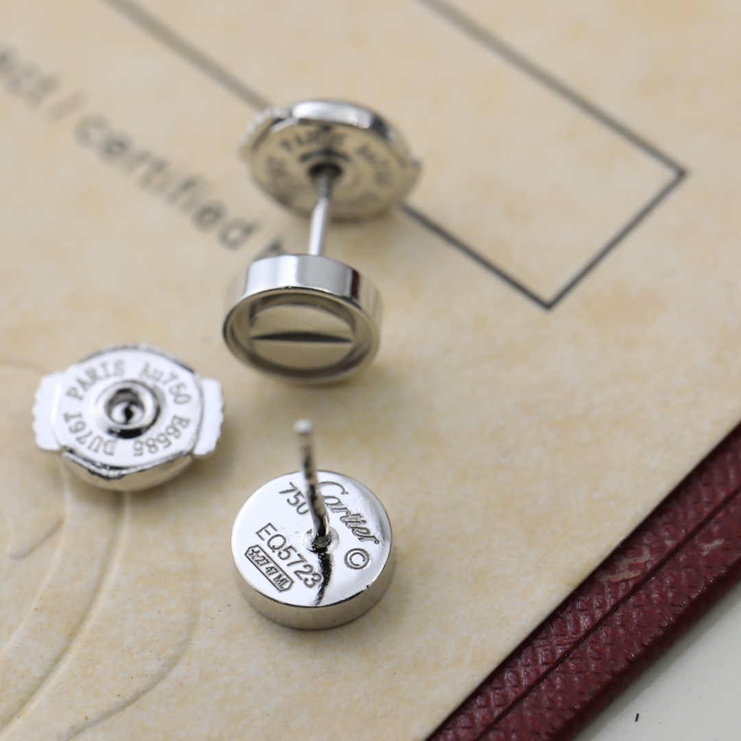 Screw earrings without diamonds