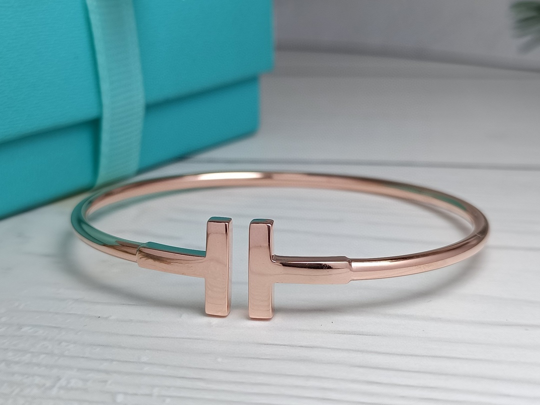 Double T Bracelet without Diamonds