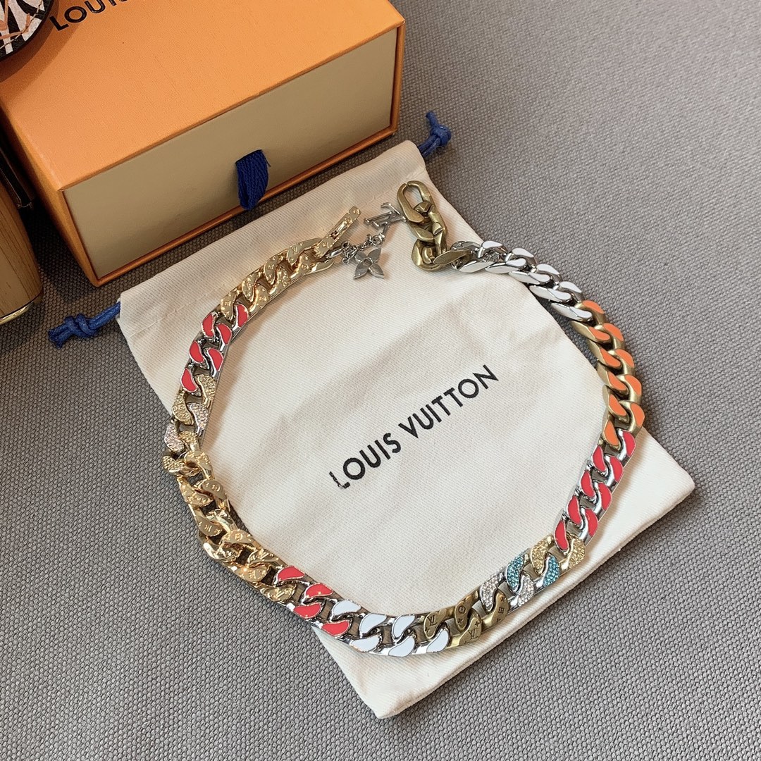 Enamel colored necklace