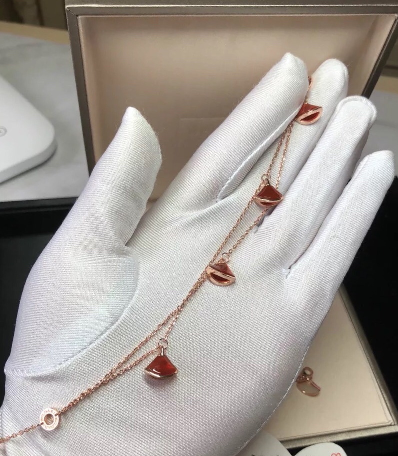4 Pendants Red Skirt Bracelet