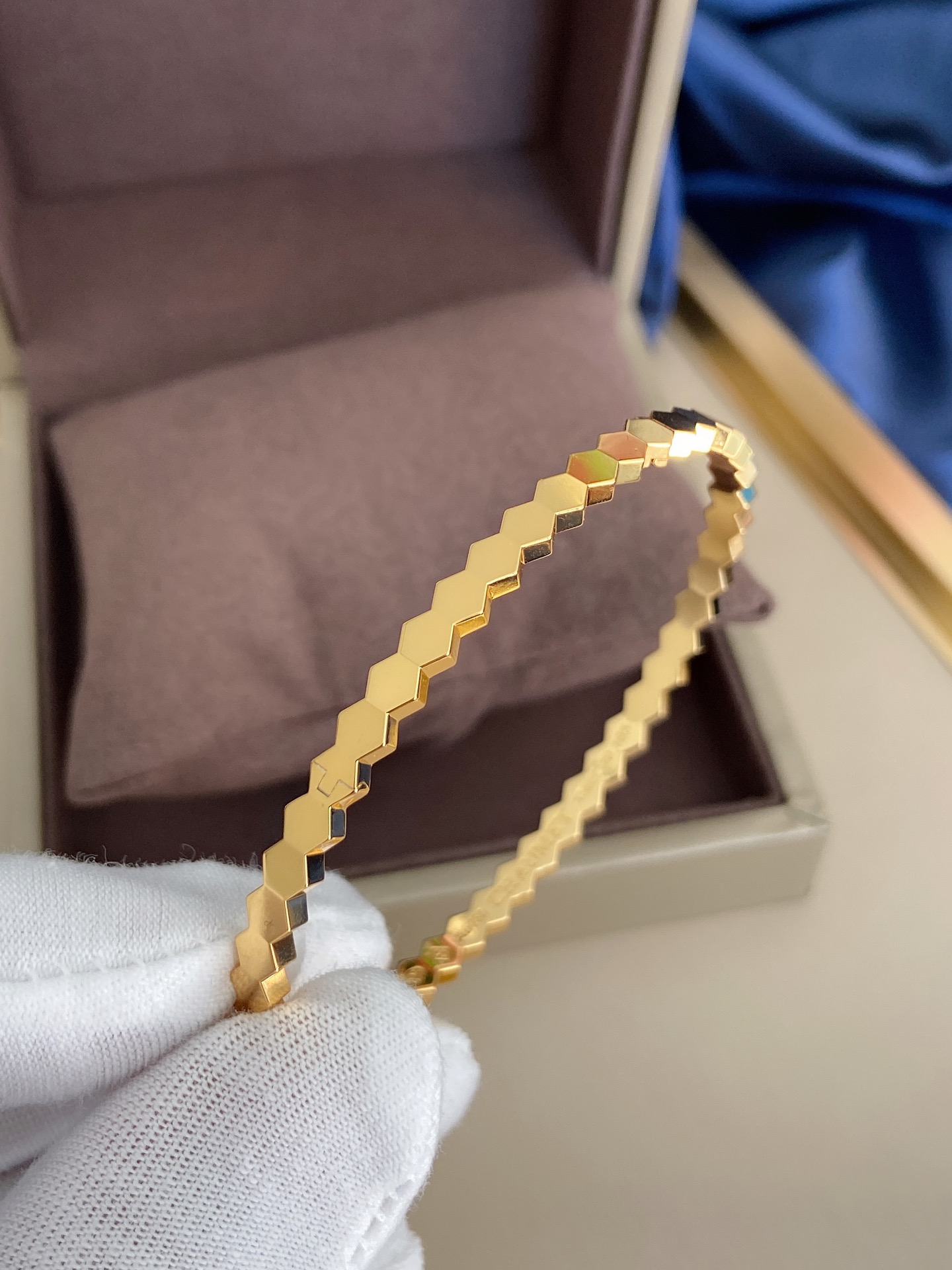 Bee Bracelet without Diamonds