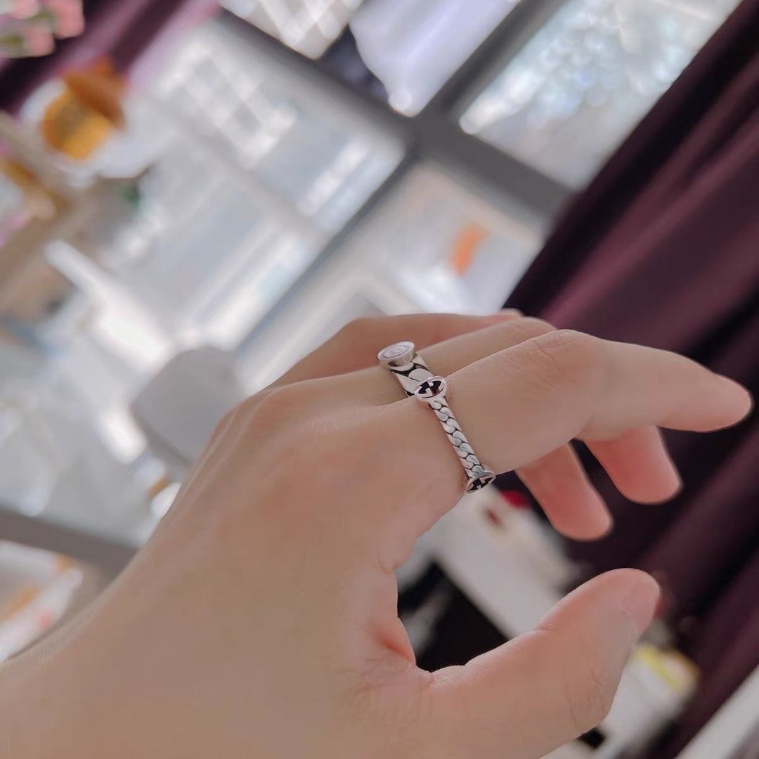 Interlocking G Thin Ring