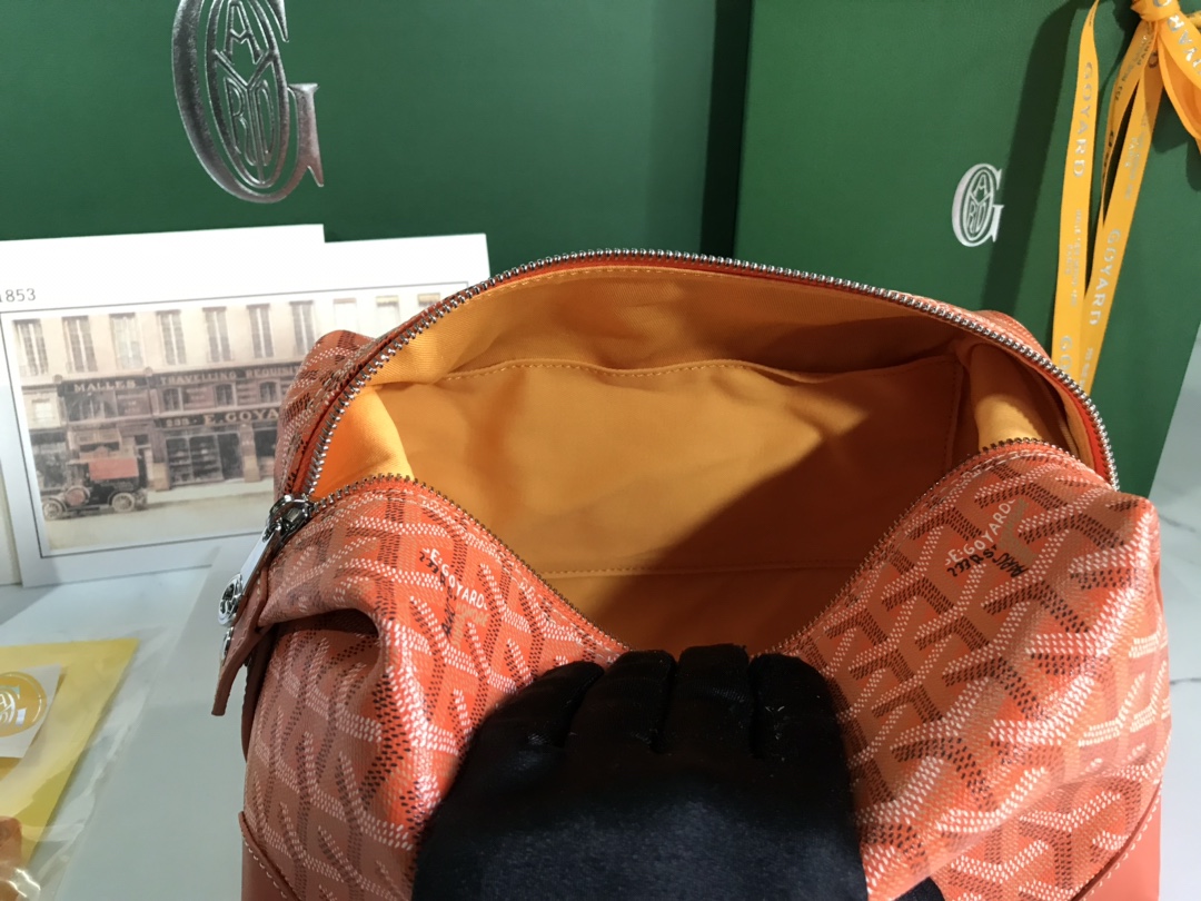 Go*ard cosmetic bag orange