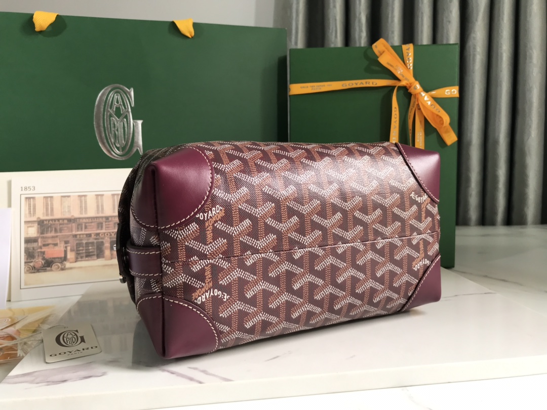 Go*ard cosmetic bag dark red