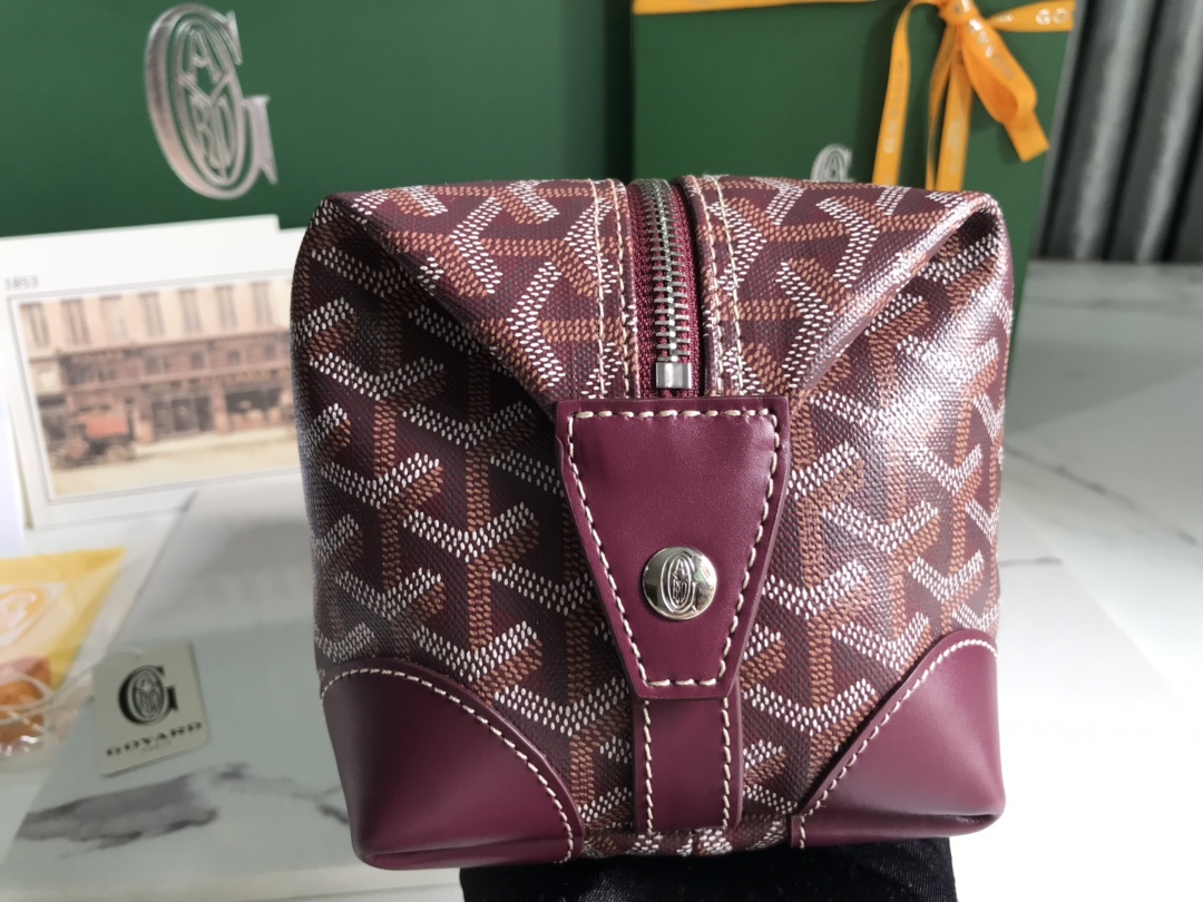 Go*ard cosmetic bag dark red