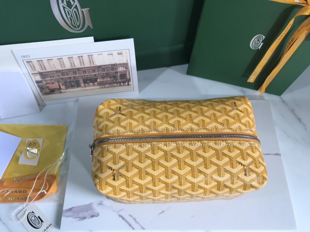 Go*ard cosmetic bag yellow