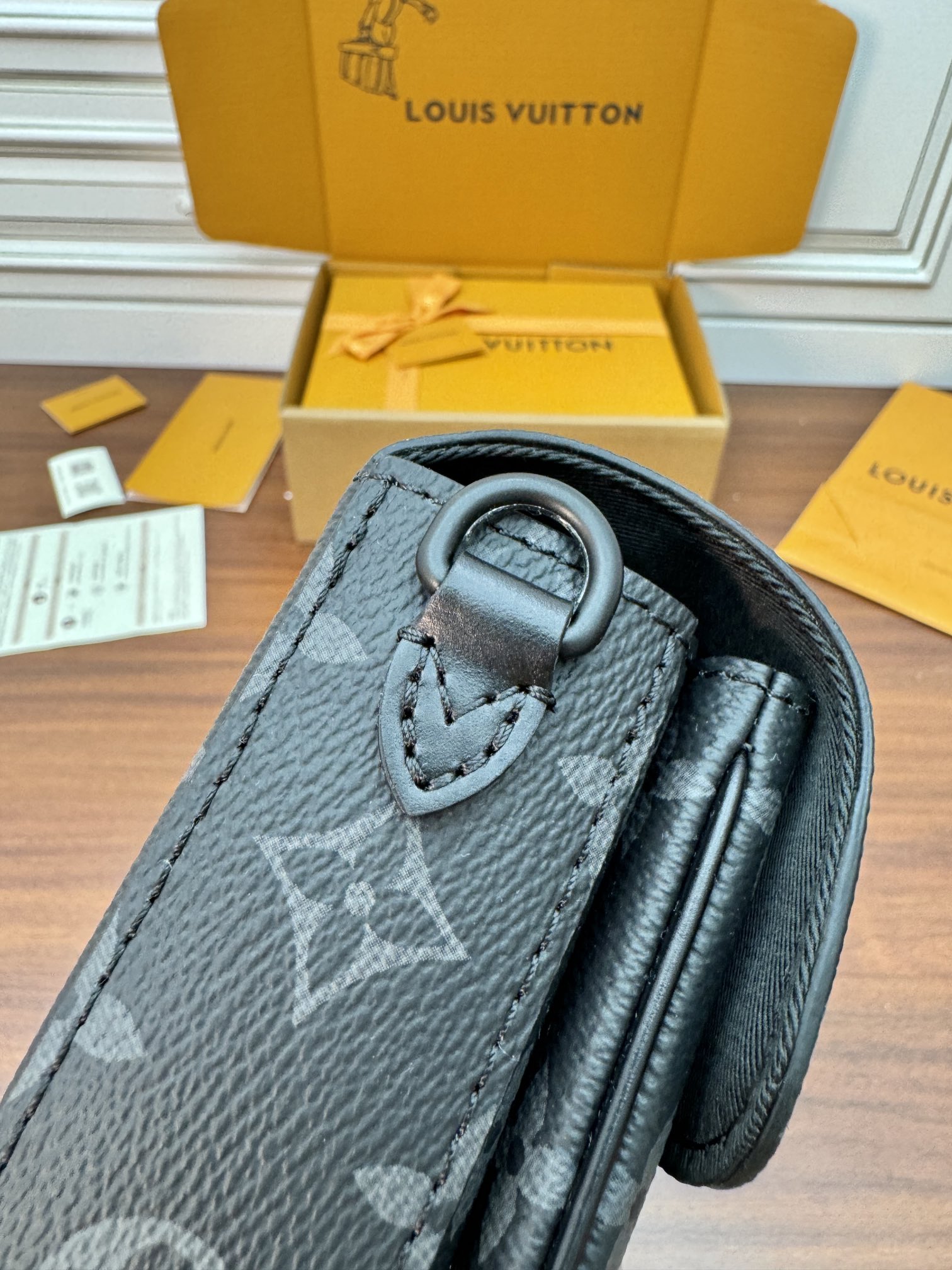 LV Bag 6