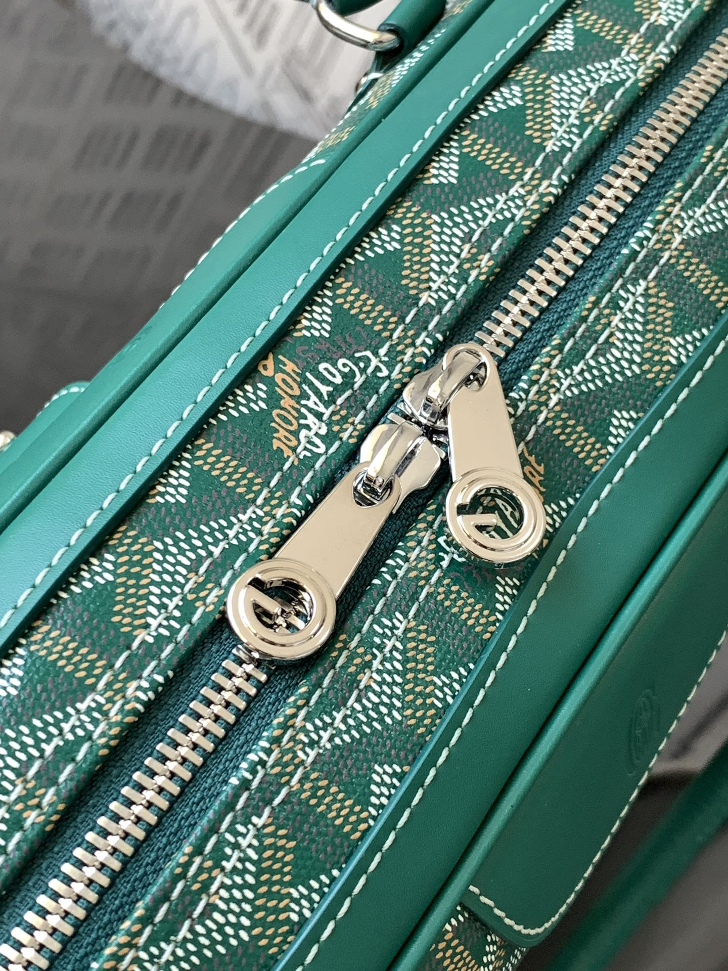 Go*ard vintage bag green