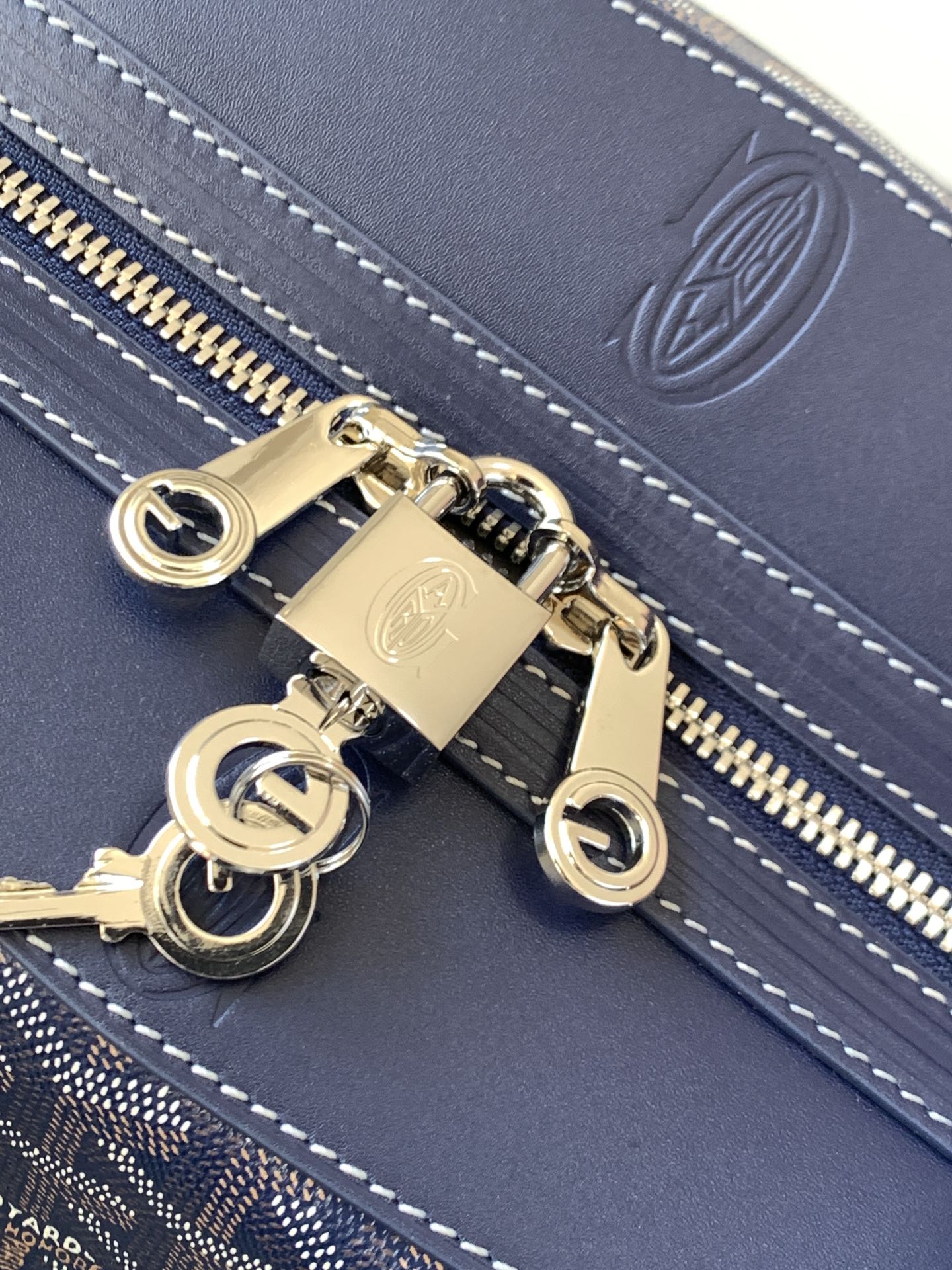 Go*ard luggage bag