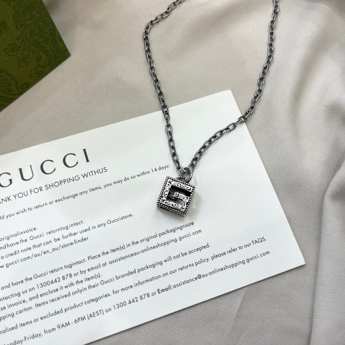 Square G necklace
