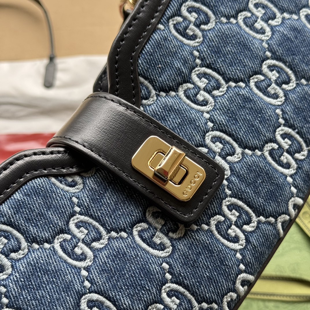 G*u*i moon side bag