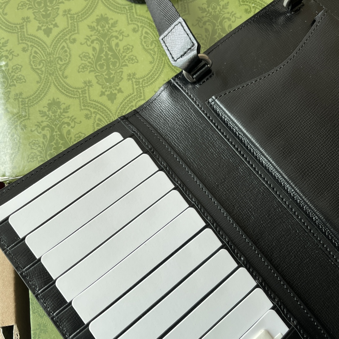 gg S*p*e canvas bag black