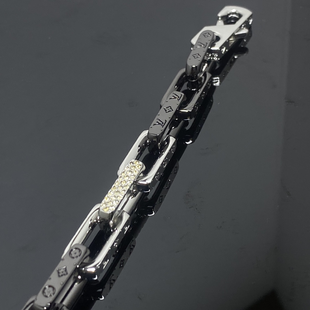 Black and White Bamboo Bracelet with Diamonds