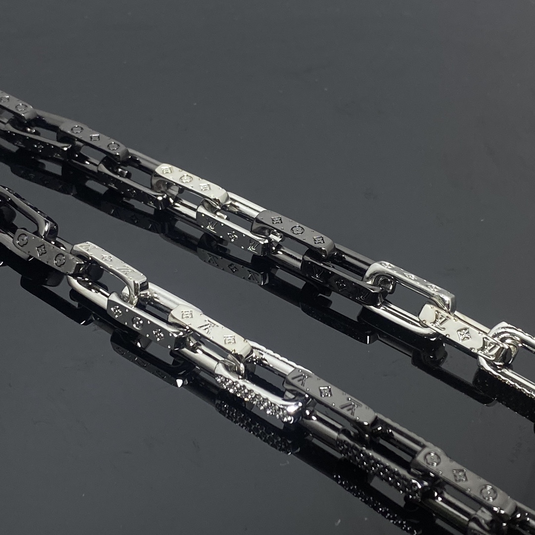 Black and White Bamboo Necklace with Diamonds