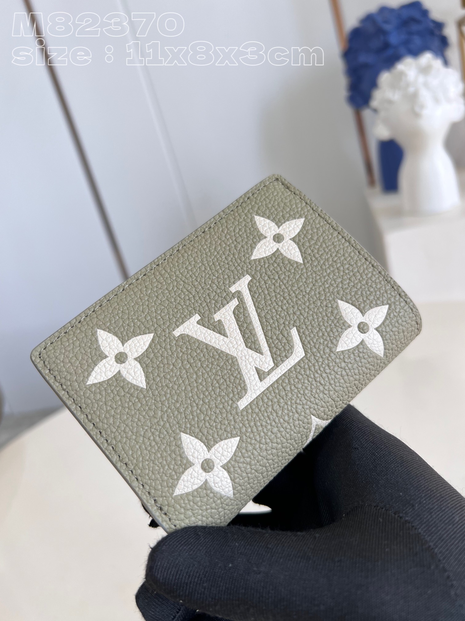l0*is V*t0n m82370 green cléa bag in monogram empreinte soft-grain cowhide