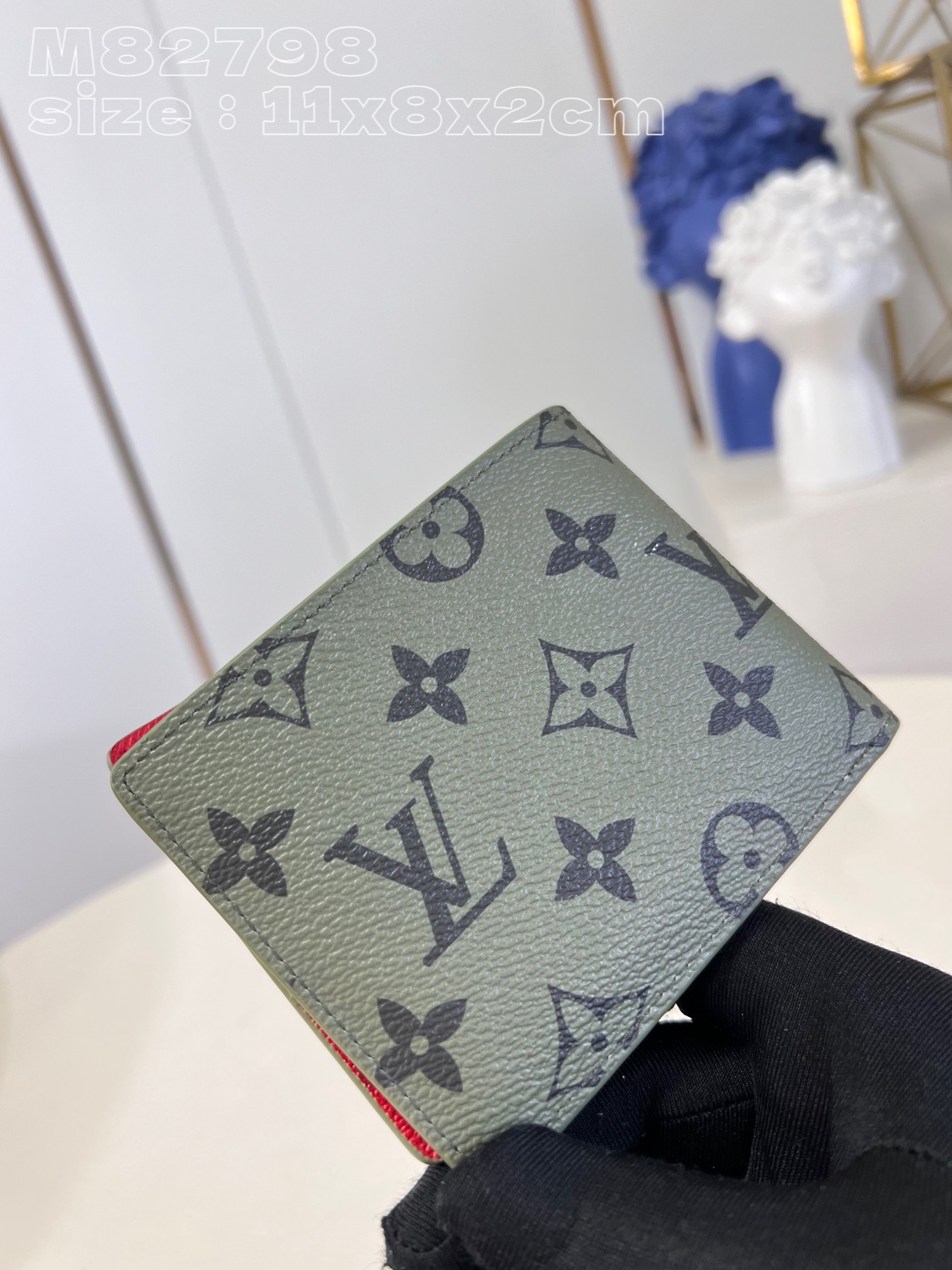 l0*is V*t0n m82798 green slender wallet in monogram canvas with iconic monogram lining