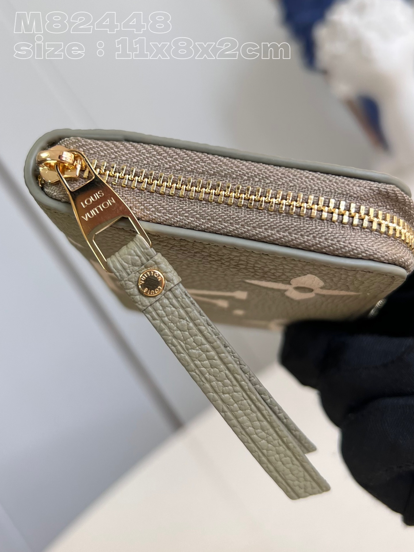 l0*is V*t0n m82448 green zippy bag in monogram empreinte grained leather with monogram pattern in
