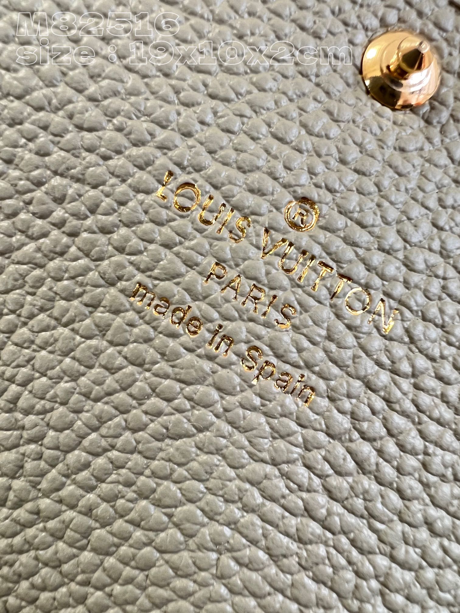 l0*is V*t0n m82516 green the l0*is V*t0n sarah bag is crafted in colorful monogram empreinte