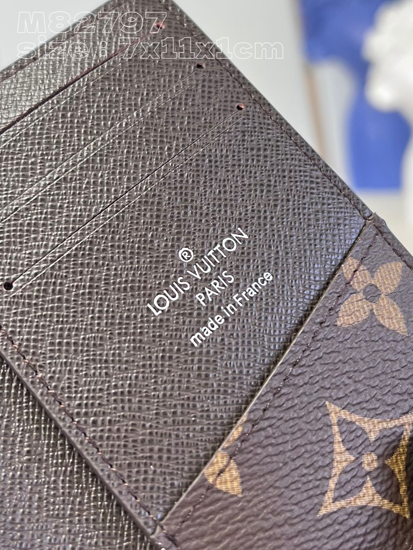 l0*is V*t0n m82797 blue m82796 pocket wallet in monogram-coated canvas with a color-blocked