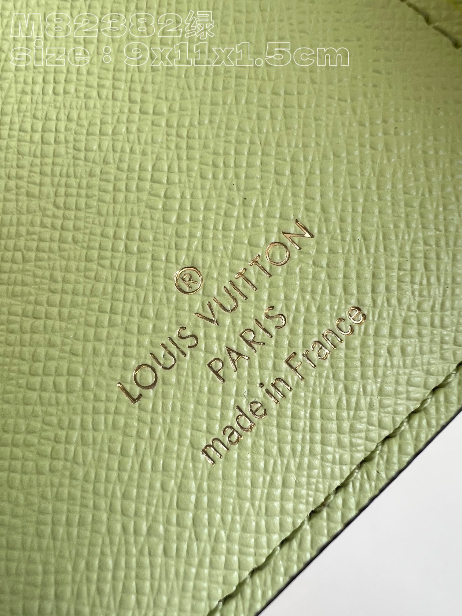 l0*is V*t0n m82382 green portefeuille lisa is made of monogram canvas and lined