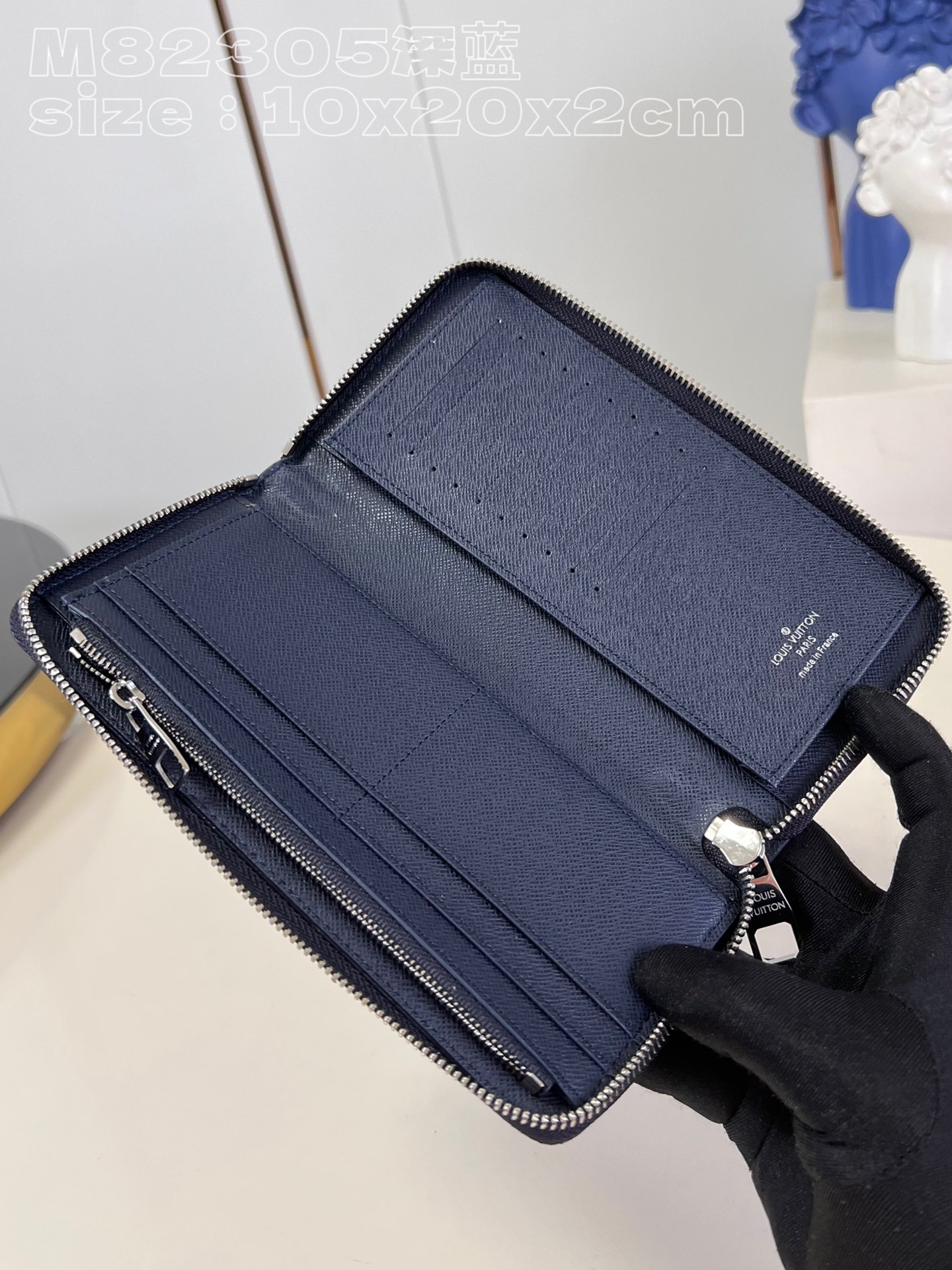 l0*is V*t0n m82305 navy zippy vertical wallet in monogram aquagarden canvas