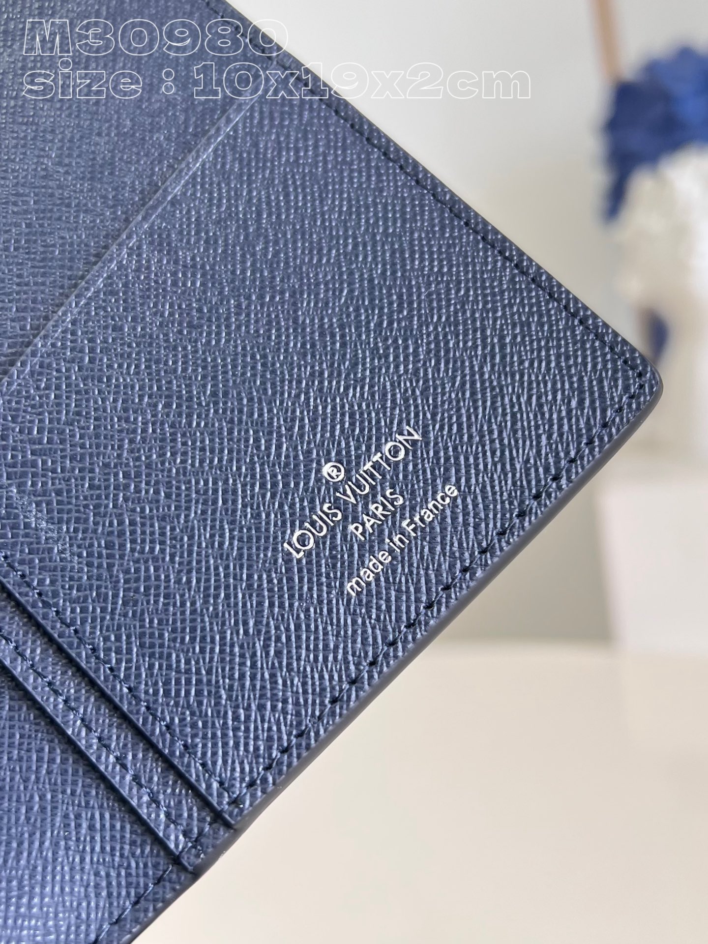 l0*is V*t0n m30980 dark blue brazza wallet has the richness of taga leather and the traditional