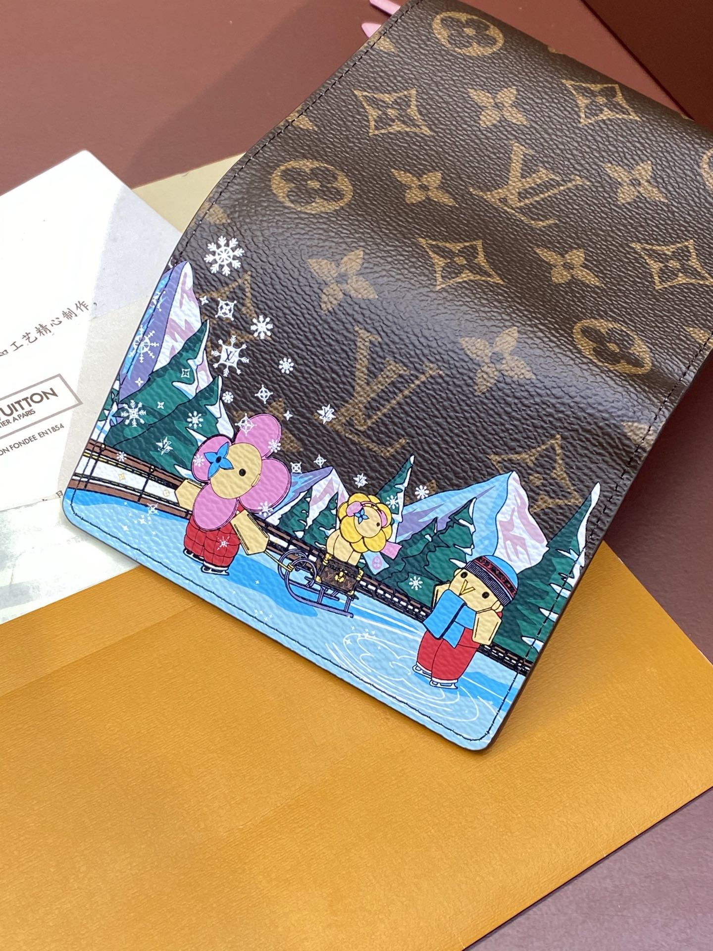 l0*is V*t0n christmas m82622 victorine wallet the christmas-themed victorine wallet is crafted