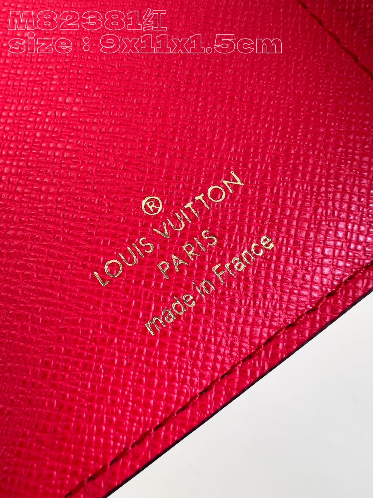 l0*is V*t0n m82381 red portefeuille lisa is made of monogram canvas and lined with colored
