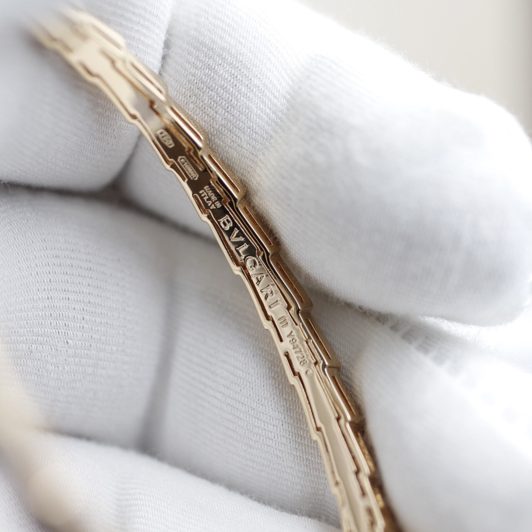 Snake Bone Bracelet With Diamonds
