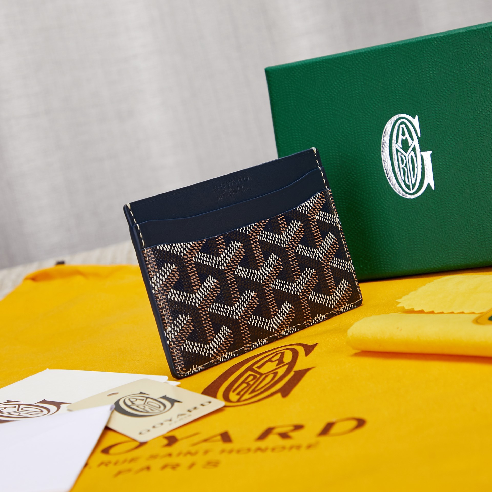 navy Go*ard saint-sulpice card wallet compact for organising cards and papers or folded notes