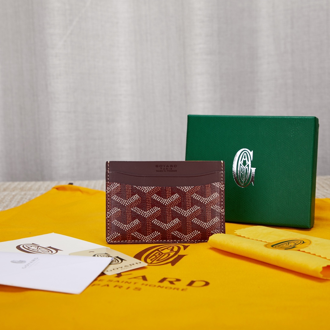 burgundy Go*ard saint-sulpice card wallet compact for organising cards and papers or folded notes