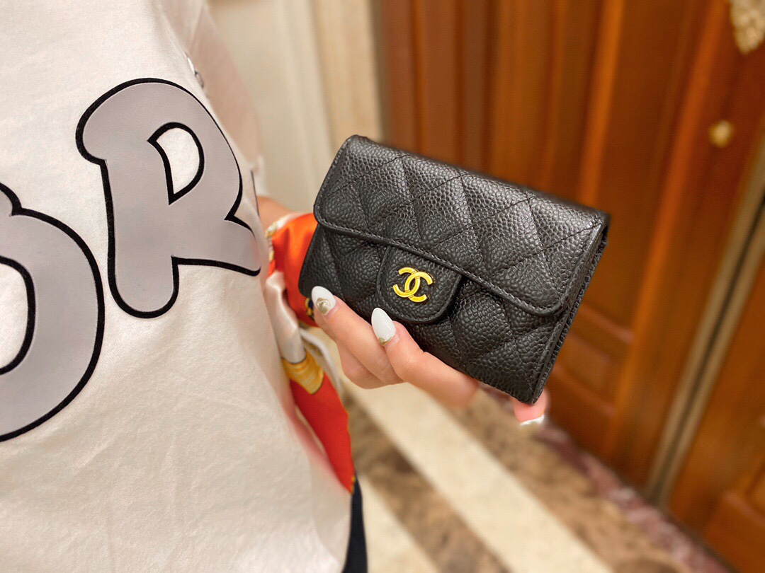 Ch*el clasic flap classic card case black gold using french imports of hass origin calfskin