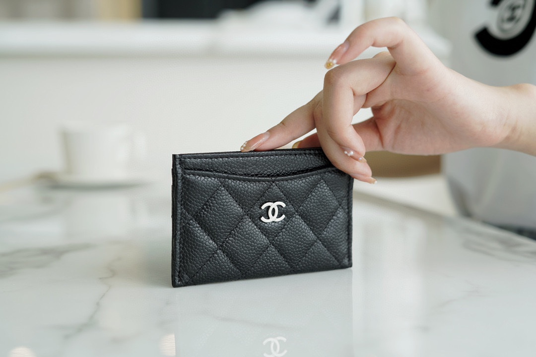 Ch*el classic card holder black cow silver using caviar particles embossed calfskin