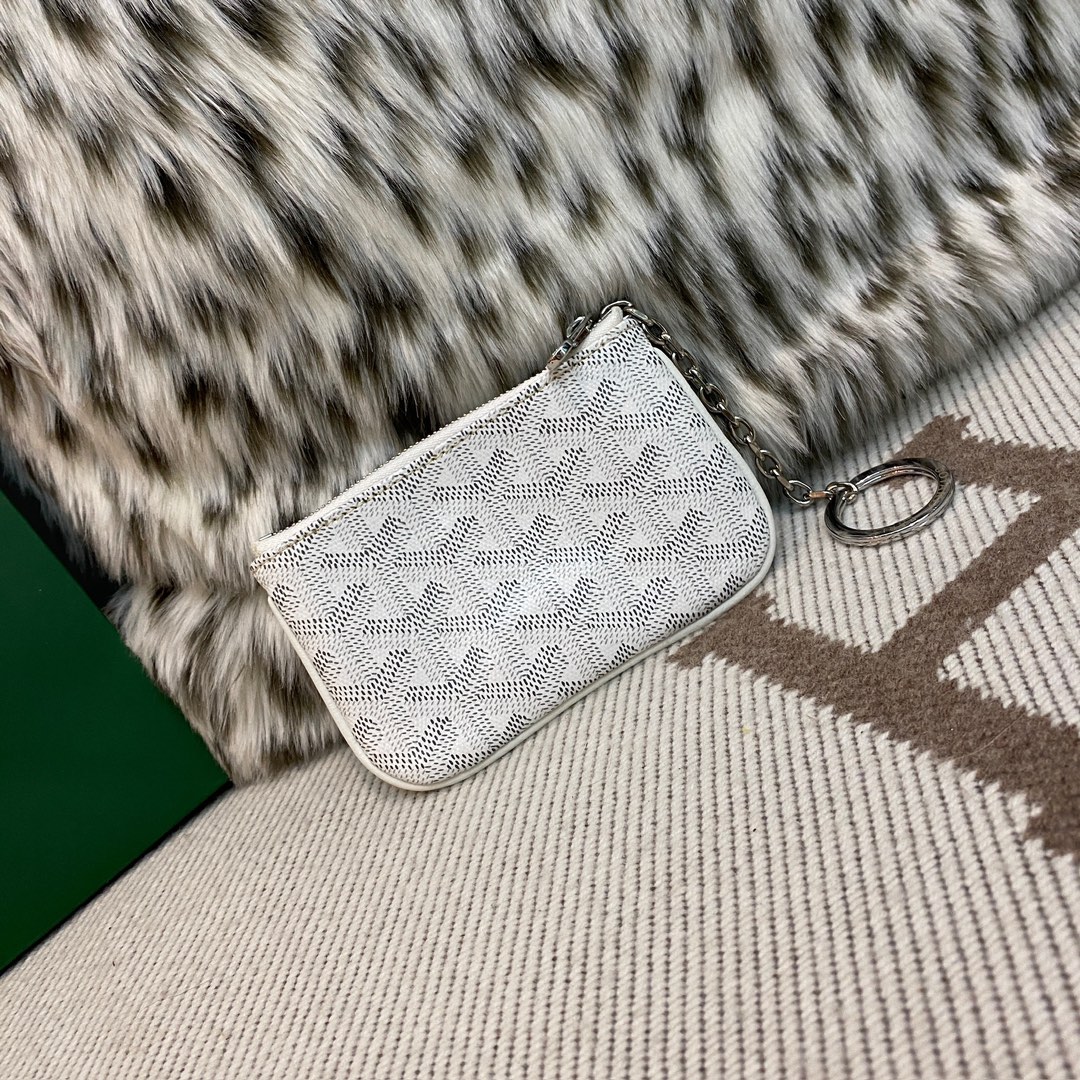 white Go*ard senat nano key pouch inner d-ring and zip closing system
