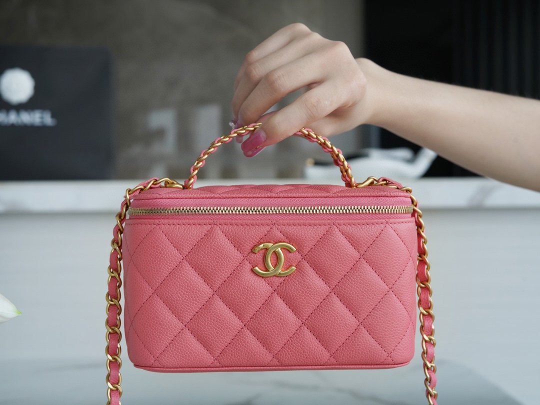 Ch*el spring and summer hollow handle long box coral pink classic diamond check