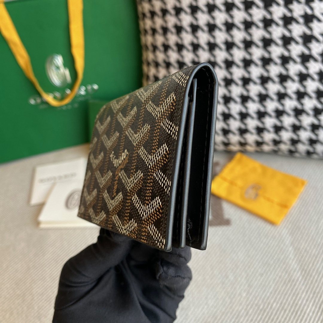 black Go*ard malesherbes card wallet ideal for business as it was designed to hold business cards in