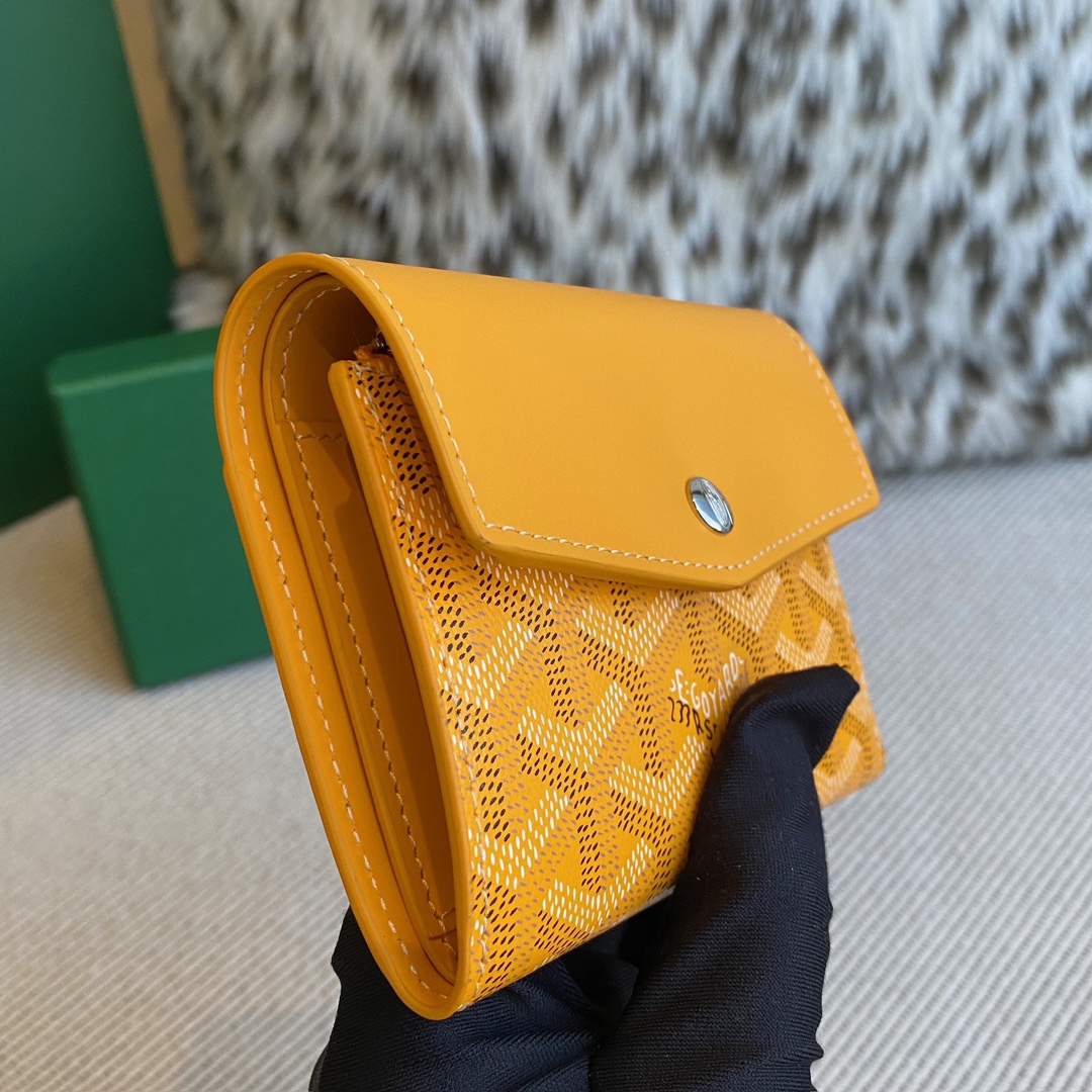 yellow Go*ard saint-gabriel wallet lightweight and compact