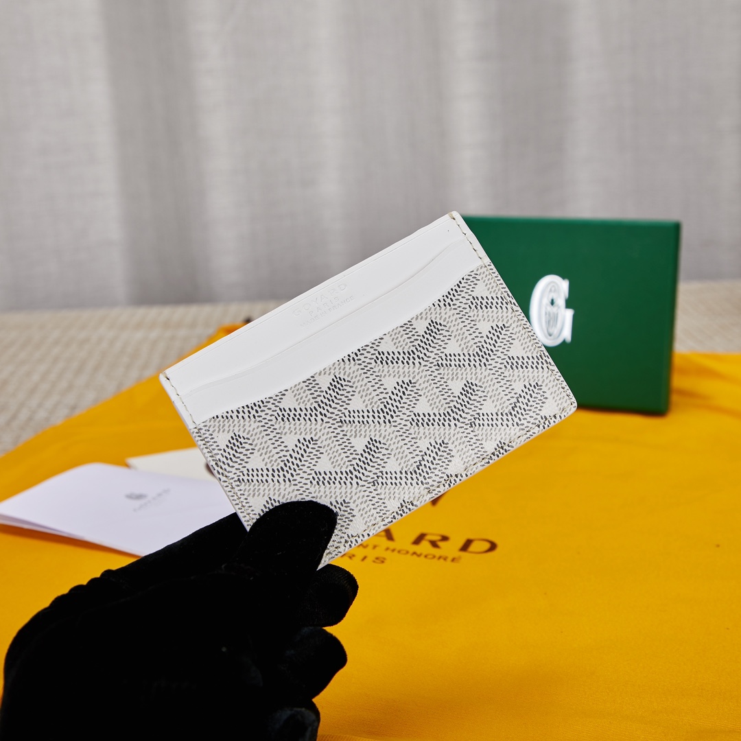 white Go*ard saint-sulpice card wallet compact for organising cards and papers or folded notes