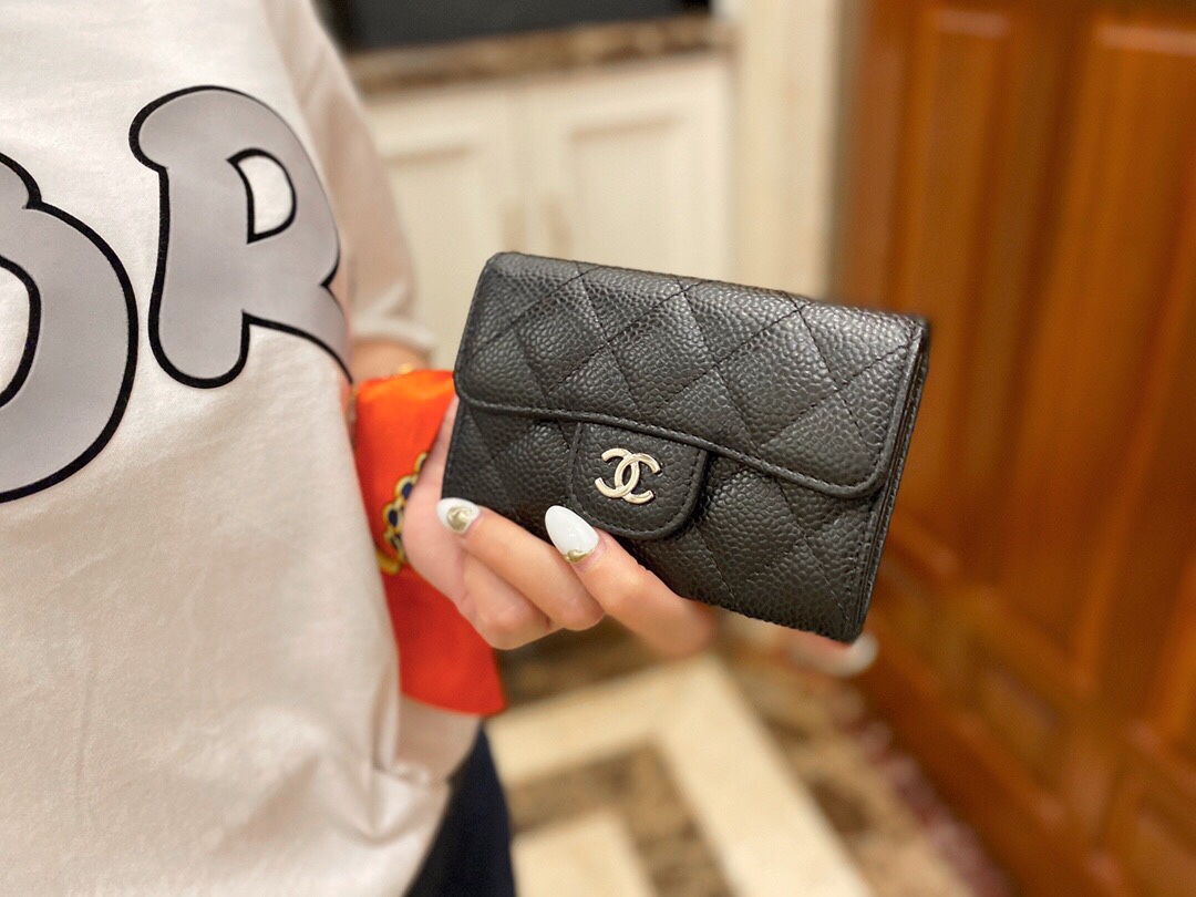 Ch*el clasic flap classic card bag black silver using french imports of hass origin calfskin