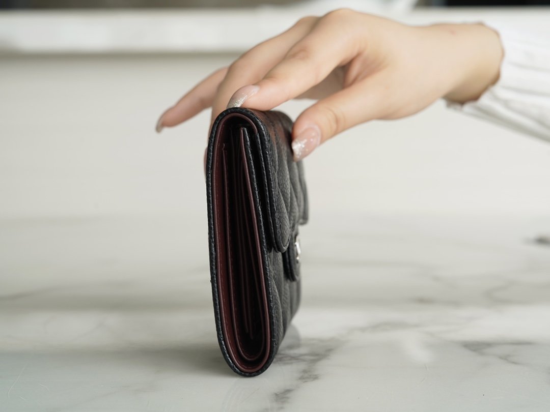 Ch*el classic trifold wallet black silver the world’s top leather haas production of caviar calfskin