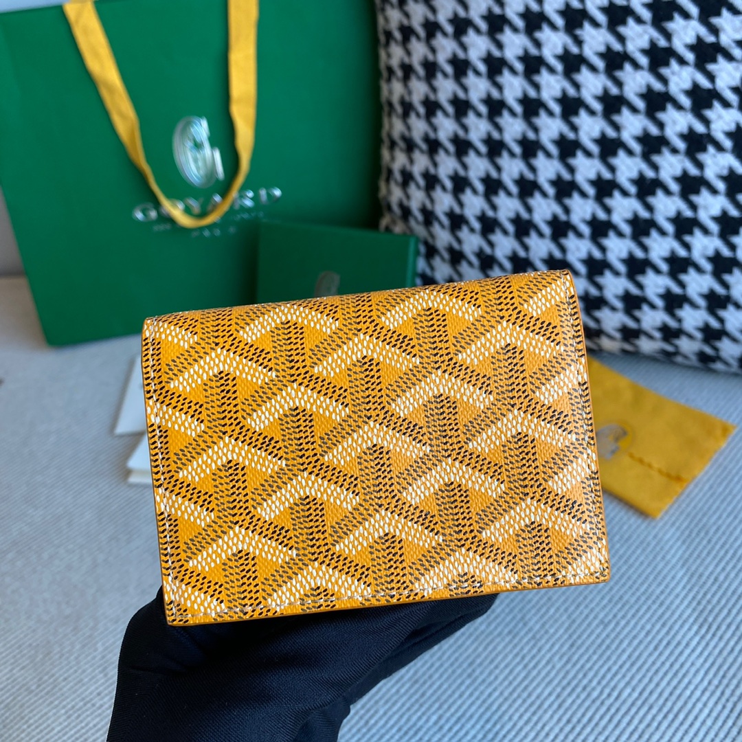 yellow Go*ard malesherbes card wallet ideal for business as it was designed to hold business cards