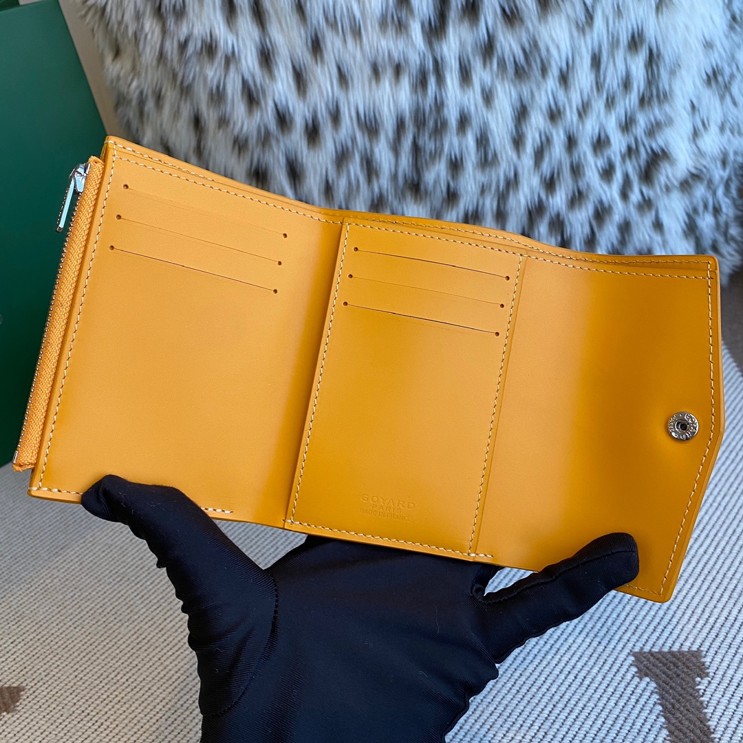 yellow Go*ard saint-gabriel wallet lightweight and compact